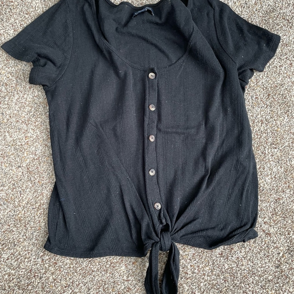 American Eagle Outfitters Size M Black cropped tie short sleeve shirt